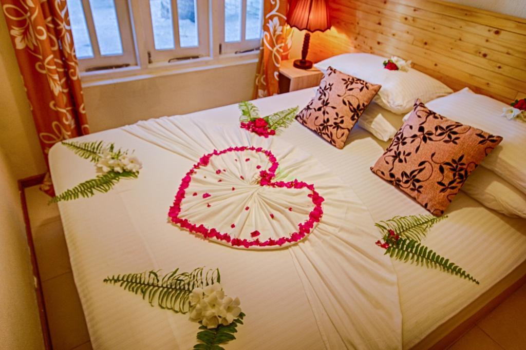 Fulidhoo Ihaa Lodge Exterior photo